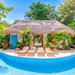 Apartment Complex With An Alluring Pool & Tropical Vibes By Stella Rentals!, Tulum